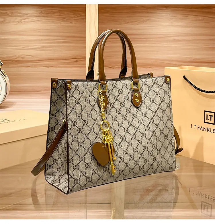 Light Luxury Fashion Brand Casual Trend Large Capacity Portable Tote Bag High-end and Versatile Printed Commuting