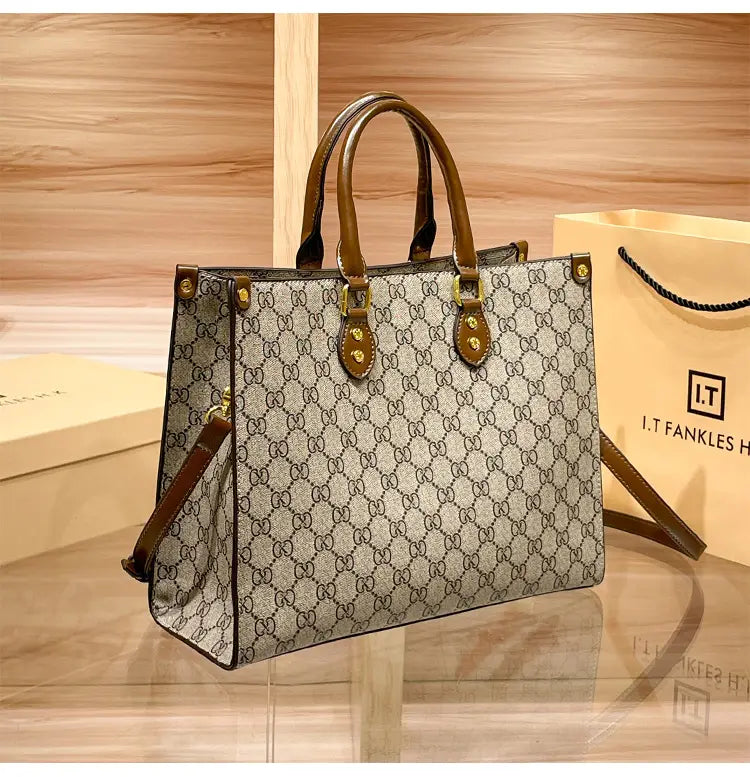 Light Luxury Fashion Brand Casual Trend Large Capacity Portable Tote Bag High-end and Versatile Printed Commuting