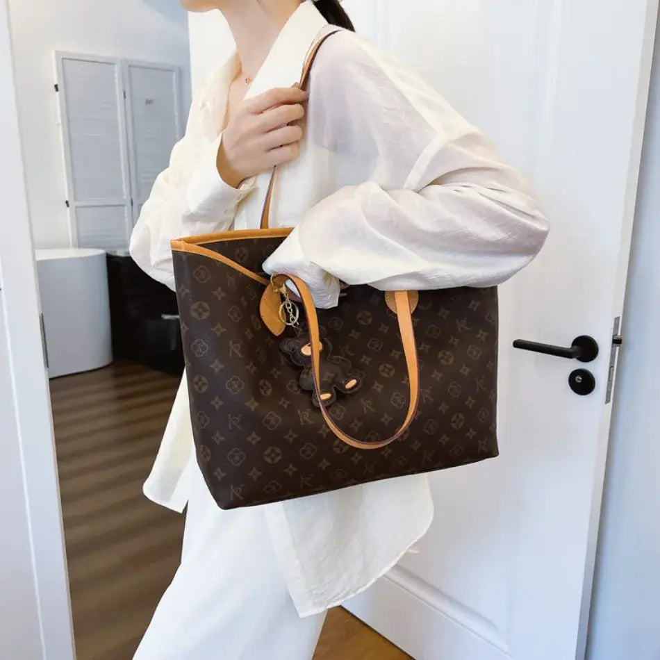 Luxury High Capacity Tote Bags for Women 2024 High Quality Soft Leather Shoulder Bag Designer Female Casual Shopping