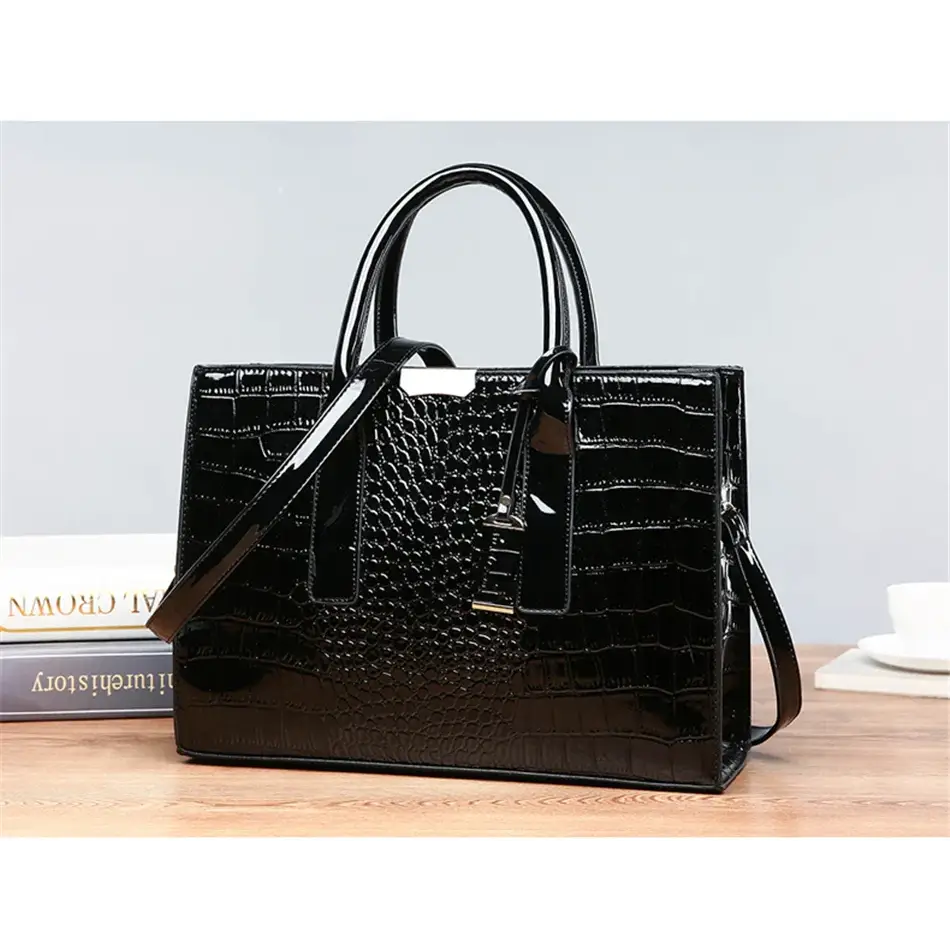 Ladies Handbags 2024 Summer Style Luxury Handbags Women Bags Designer Patent Leather Large Capacity Women Shoulder