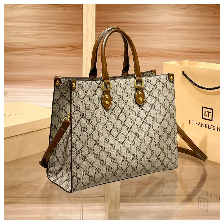 Light Luxury Fashion Brand Casual Trend Large Capacity Portable Tote Bag High-end and Versatile Printed Commuting