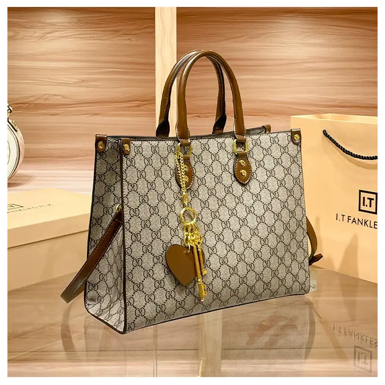 Light Luxury Fashion Brand Casual Trend Large Capacity Portable Tote Bag High-end and Versatile Printed Commuting